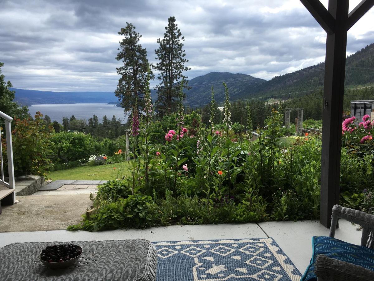 Lakeview Gardens B&B Peachland Exterior foto